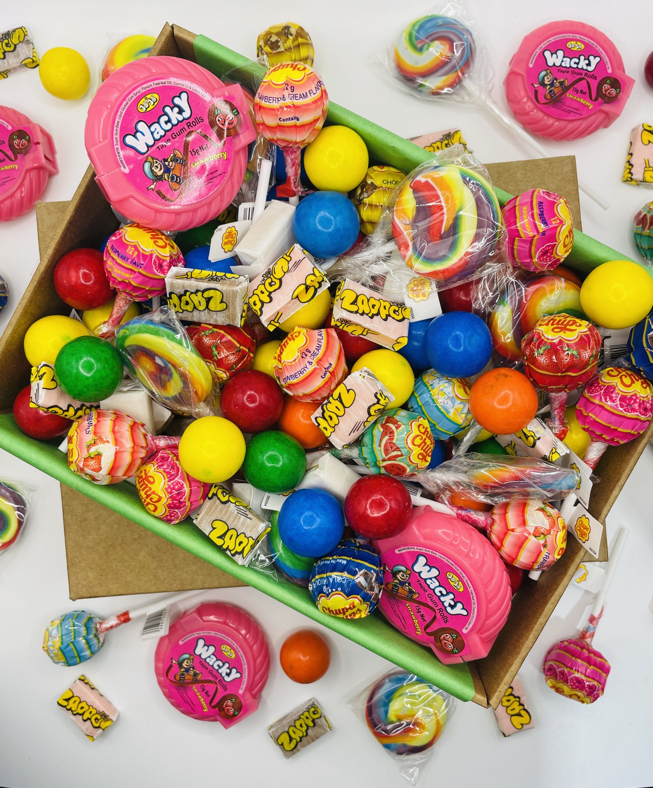 BUBBLEGUM MANIA GIFT BOX